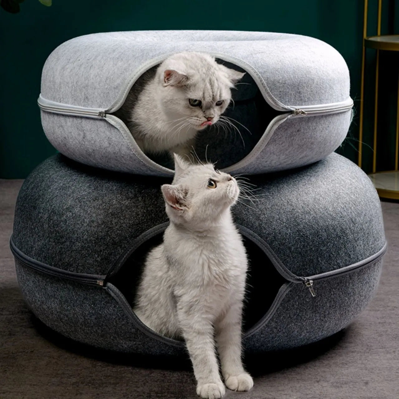 FurlioPets Donut cat cave